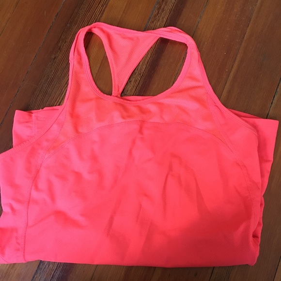 WORKOUT SHIRT - Picture 2 of 3